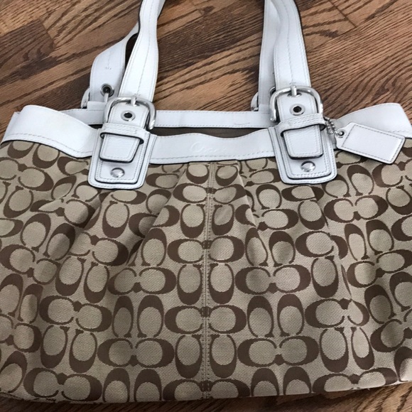 Authentic Coach shoulder bag - Picture 2 of 4